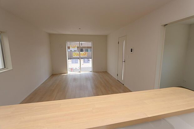 カウンターキッチンは、お子様の様子を家事をしながら見れるので安心♪