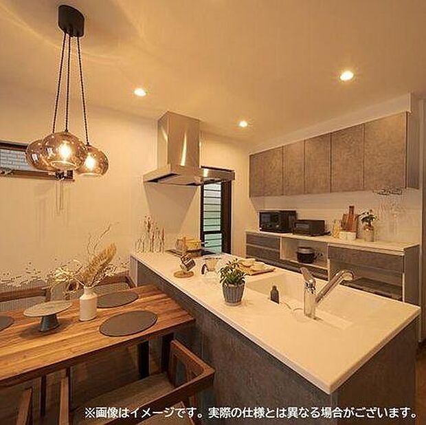 カウンターキッチンは、お子様の様子を家事をしながら見れるので安心♪