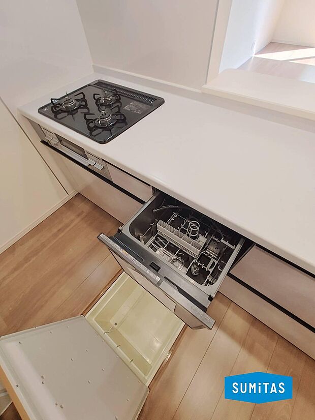 オプションの食洗器も付いています。忙しい時の味方です。