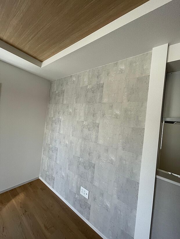 魅力的なアクセント壁紙♪