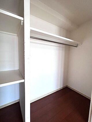 収納も洋服のか...