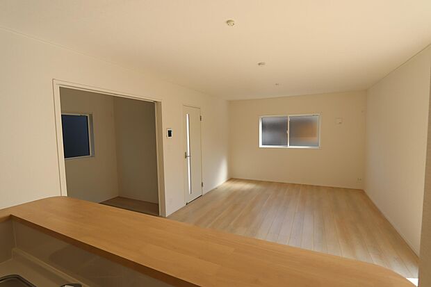 カウンターキッチンは、お子様の様子を家事をしながら見れるので安心♪