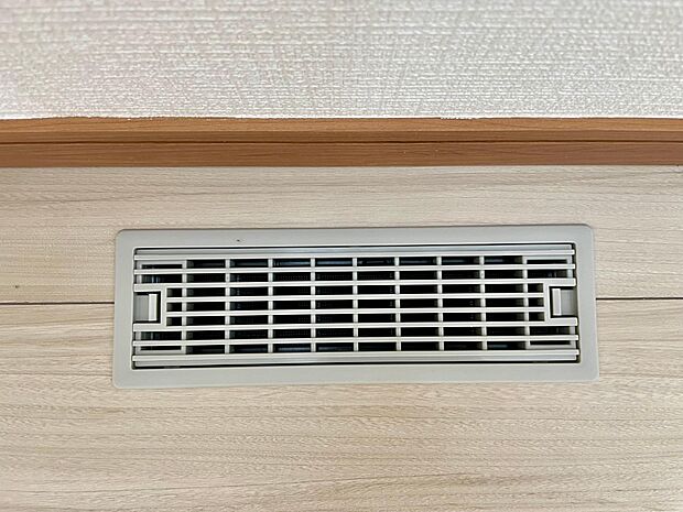 床ガラリで床下も室内と同じ温度にし、カビや害虫も防ぎます♪