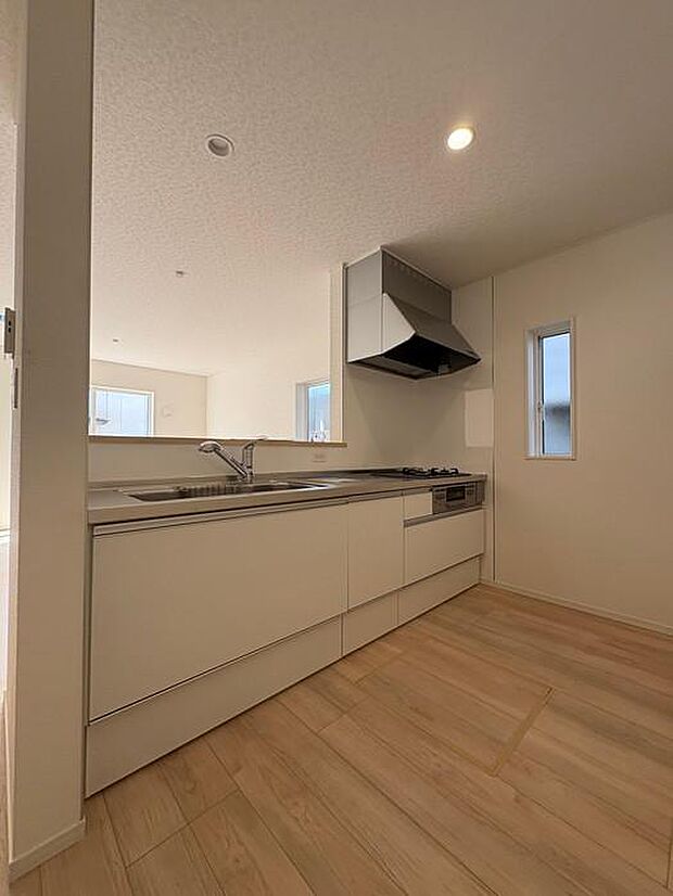 使いやすいシステムキッチンで毎日の料理が快適に♪料理時間がもっと楽しくなりそうです♪