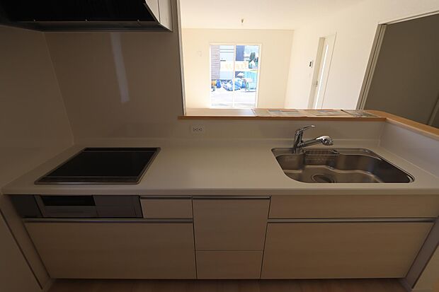 カウンターキッチンは、お子様の様子を家事をしながら見れるので安心♪