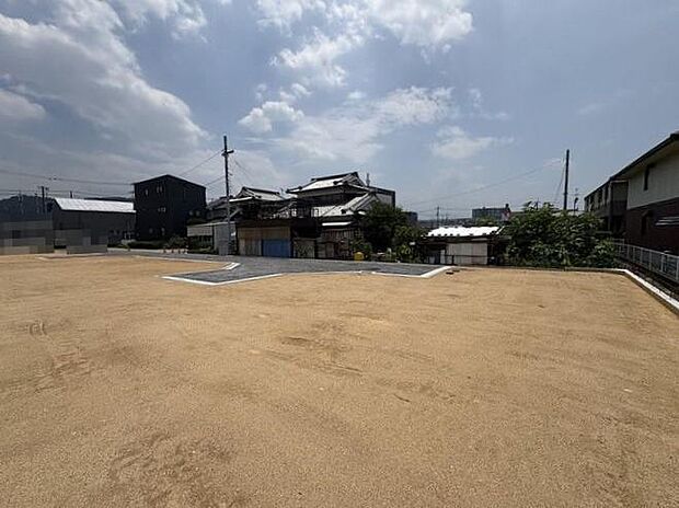 松山市内の銀行でしたら、どちらも提携しておりますので、お客様の支払い方や借り入れ状況に応じて、一番合ったご提案をさせていただきます♪