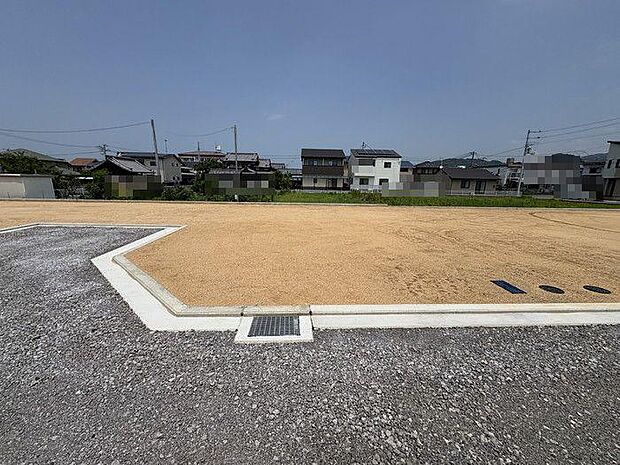 松山市内の銀行でしたら、どちらも提携しておりますので、お客様の支払い方や借り入れ状況に応じて、一番合ったご提案をさせていただきます♪