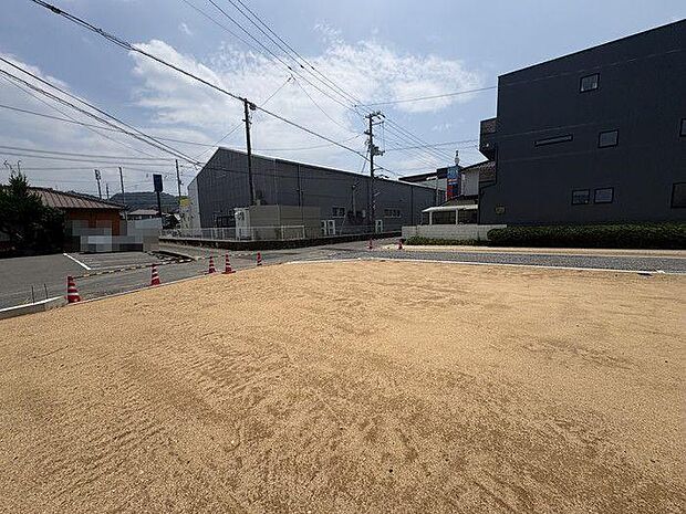 スーパードラッグひまわり 東長戸店まで約450m♪医薬品や衛生用品等、商品の種類や選択肢が豊富で安心です♪