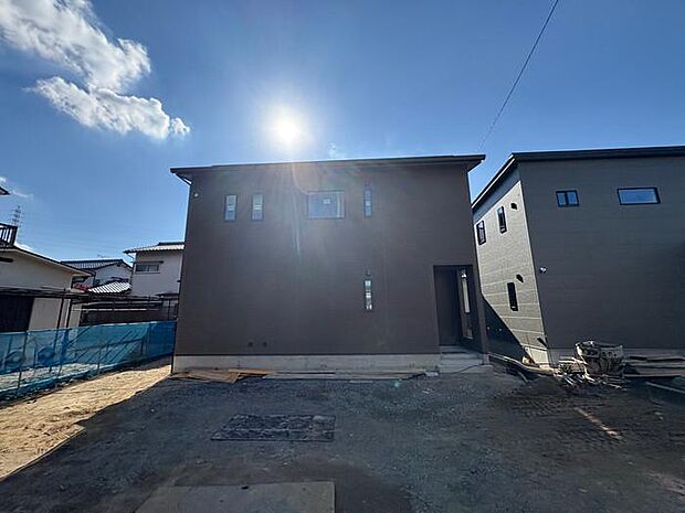 現地案内もできます！内観のイメージを持たれたい方は、別エリアで完成物件もございますので、お気軽にお申し付け下さい♪