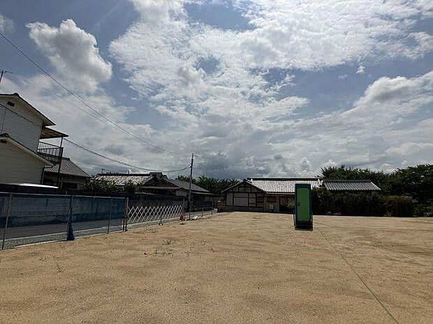 松山市内の銀行でしたら、どちらも提携しておりますので、お客様の支払い方や借り入れ状況に応じて、一番合ったご提案をさせていただきます♪