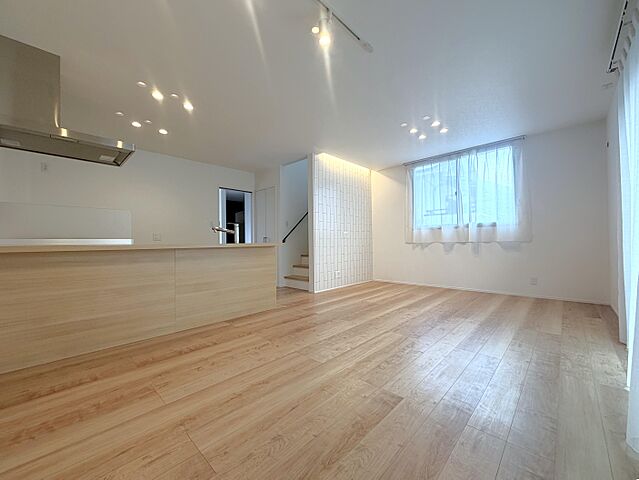 リビング/ダイニング 広島市安佐北区真亀5丁目