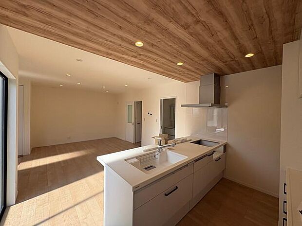 現地案内も承っております♪内観する事でより生活イメージがしやすくなりますので、お気軽にご相談ください♪