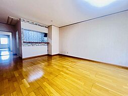 サーム発寒13条 4LDKのリビング/ダイニング