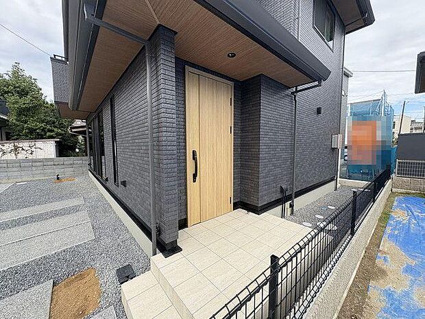 松山市内の銀行でしたら、どちらも提携しておりますので、お客様の支払い方や借り入れ状況に応じて、一番合ったご提案をさせていただきます♪