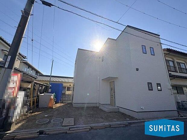 広さ3帖の洗面脱衣室♪家族みんなが使いやすく、朝の身支度や洗濯もスムーズにできるゆとりある空間です♪