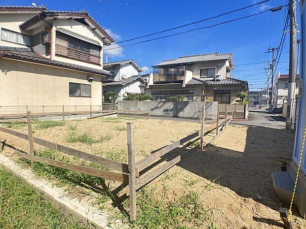松山市内の銀行でしたら、どちらも提携しておりますので、お客様の支払い方や借り入れ状況に応じて、一番合ったご提案をさせていただきます♪