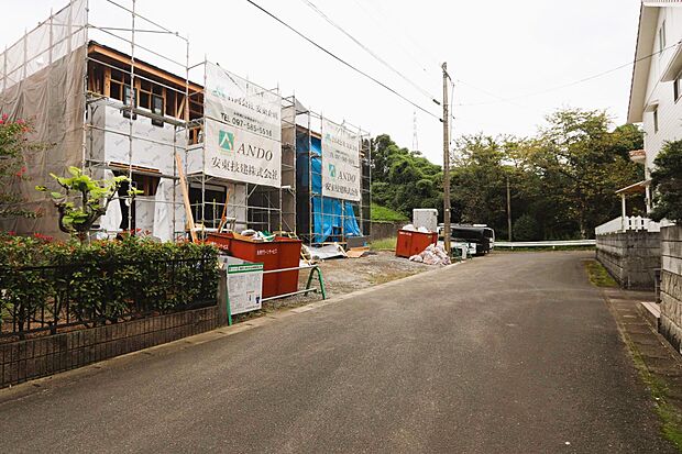 南面道路で日当たり良好♪ 