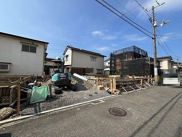 リビング横には使い勝手のいい和室があります♪お子様の遊び場やお昼寝、来客用の寝室にと多様な用途で使えます♪