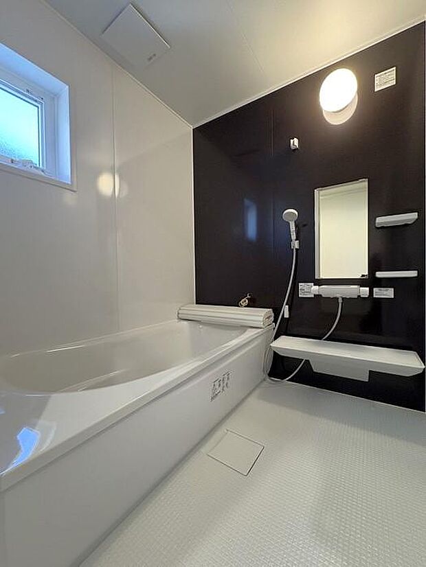 ローソン 松山井門店まで約450ｍ♪ちょっとしたお買い物や急な用事にも便利です♪