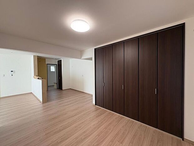 ドラッグセイムス 松山インター店まで約450ｍ♪毎日の食料品や日用品のお買い物がとっても便利です♪