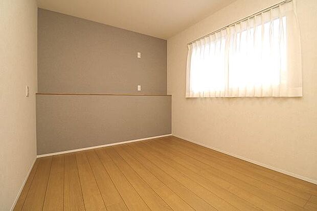 2面採光の明るい主寝室