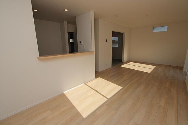 カウンターキッチンは、お子様の様子を家事をしながら見れるので安心♪