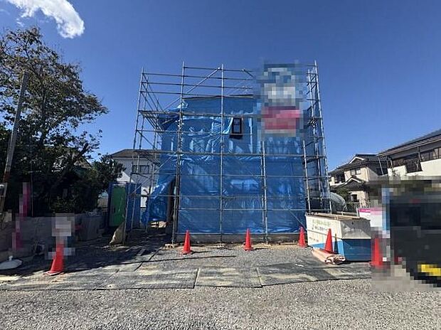 リビング横には約4.5帖の和室があります♪お子様の遊び場やお昼寝、来客用の寝室にと多様な用途で使えます♪