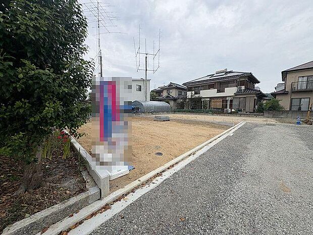 松山市内の銀行でしたら、どちらも提携しておりますので、お客様の支払い方や借り入れ状況に応じて、一番合ったご提案をさせていただきます♪