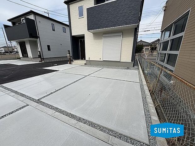 並列2台駐車可能です◎（車種によります）