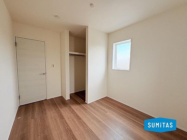 2階 北西側 5帖 洋室