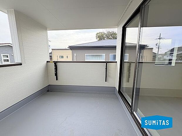 インナーバルコニーなので急な雨にも安心です◎