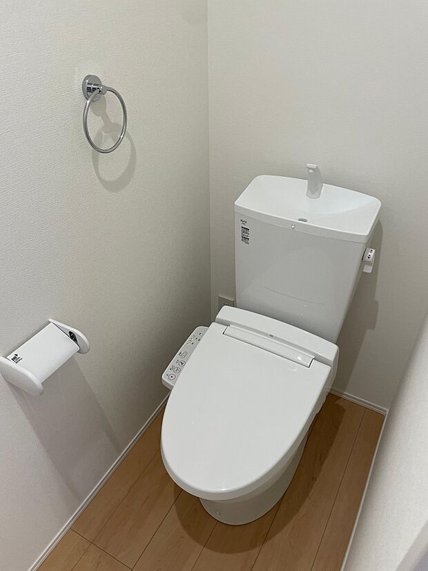ウォシュレット機能付きのトイレ♪