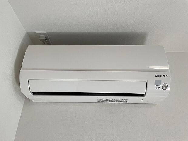 主寝室にはエアコン完備♪