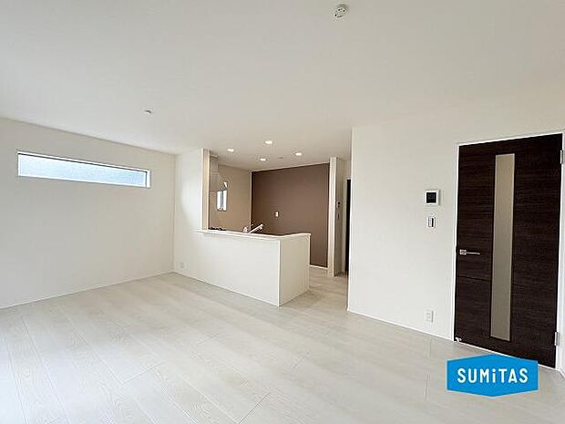 対面式キッチンでお子様の様子を見ながらお料理出来て安心♪