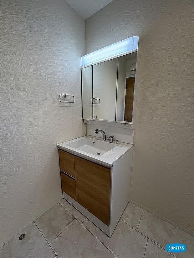 シャワー付き洗面化粧台