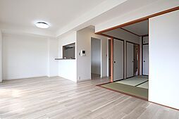 グランシャリオ可部中央 3LDKのリビング/ダイニング