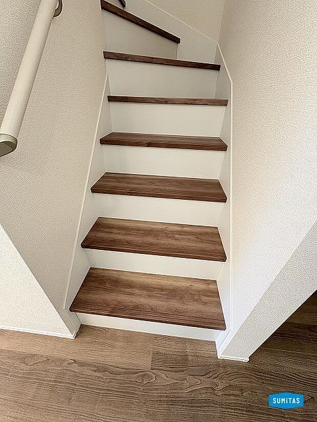 手すり付き階段