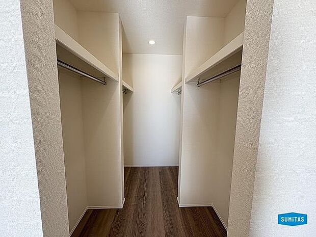 2階洋室7.5帖のウォークインクロゼットは大容量◎