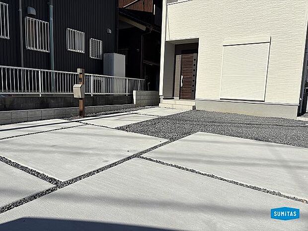 並列2台駐車可能です♪