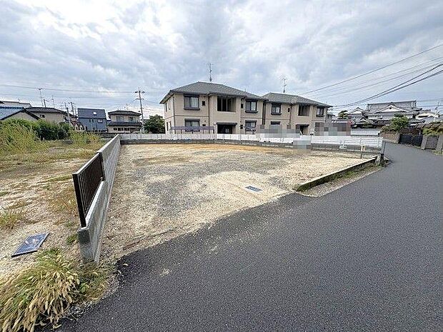 ローソン 松山畑寺店まで約550m♪ちょっとしたお買い物や急な用事にも便利です♪