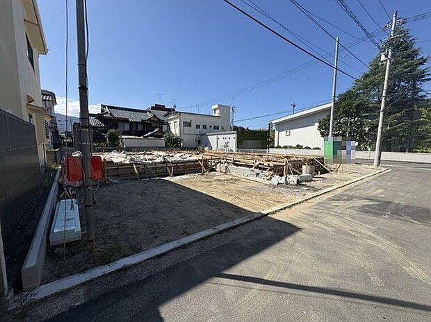松山市内の銀行でしたら、どちらも提携しておりますので、お客様の支払い方や借り入れ状況に応じて、一番合ったご提案をさせていただきます♪
