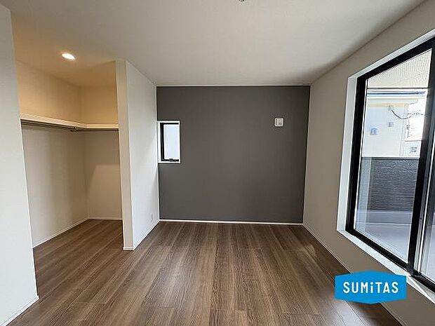 ウォークインクロゼット付で収納豊富♪