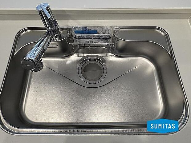 浄水器内蔵キッチン水栓なので楽々♪