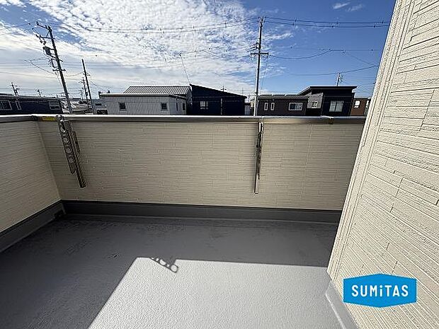 2室利用可能なワイドバルコニー♪