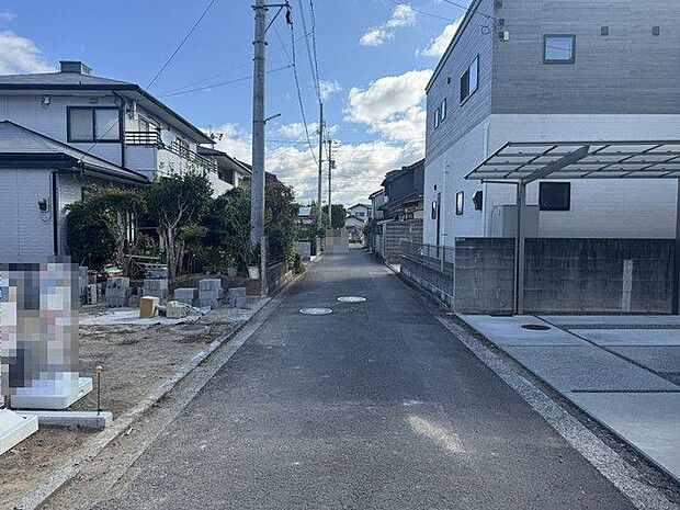 松山市内の銀行でしたら、どちらも提携しておりますので、お客様の支払い方や借り入れ状況に応じて、一番合ったご提案をさせていただきます♪