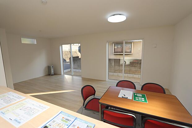 カウンターキッチンは、お子様の様子を家事をしながら見れるので安心♪