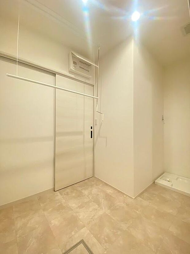 洗面脱衣室は、洗濯や身支度がしやすく、家族みんながゆったり使えるちょうどいい広さです♪