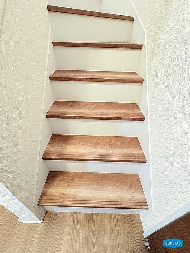 2階に上がってみましょう