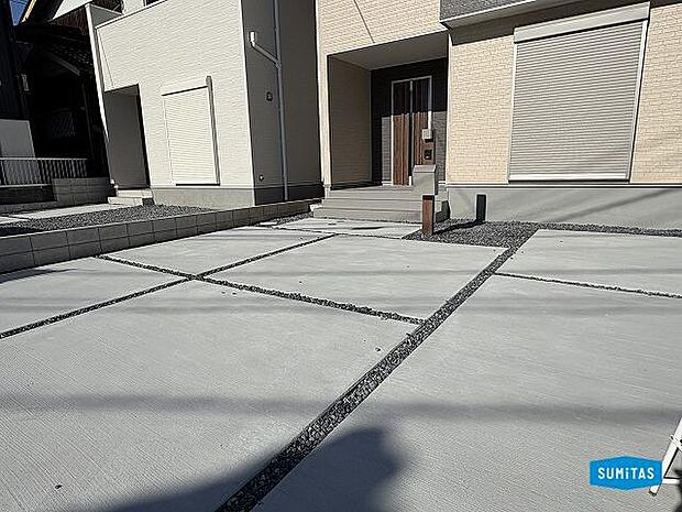 並列2台駐車可能(車種によります)