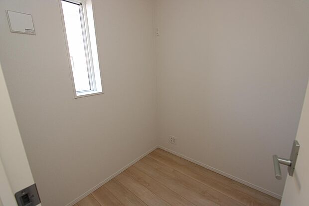 好評のテレワークルーム♪多目的に使えます♪